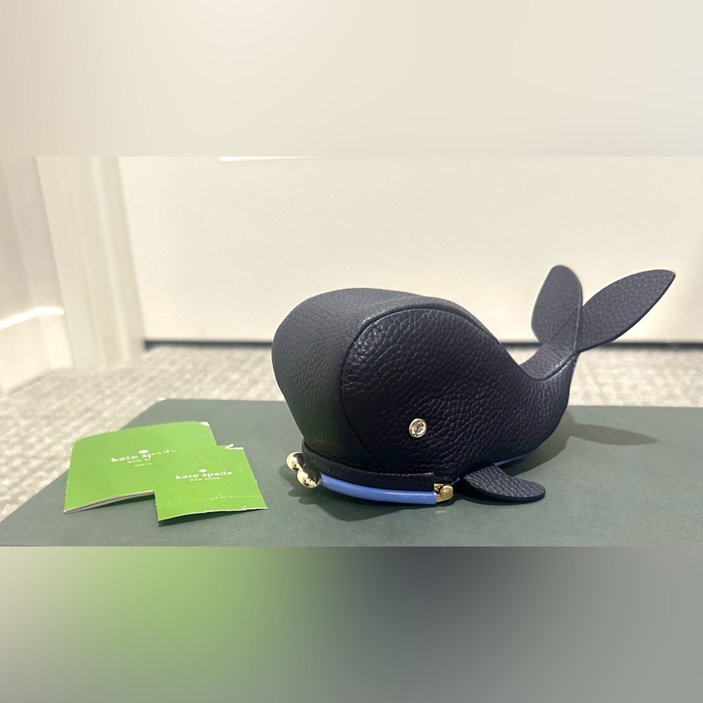 Kate Spade βOff We Goβ Whale Purse - Picture 2 of 2